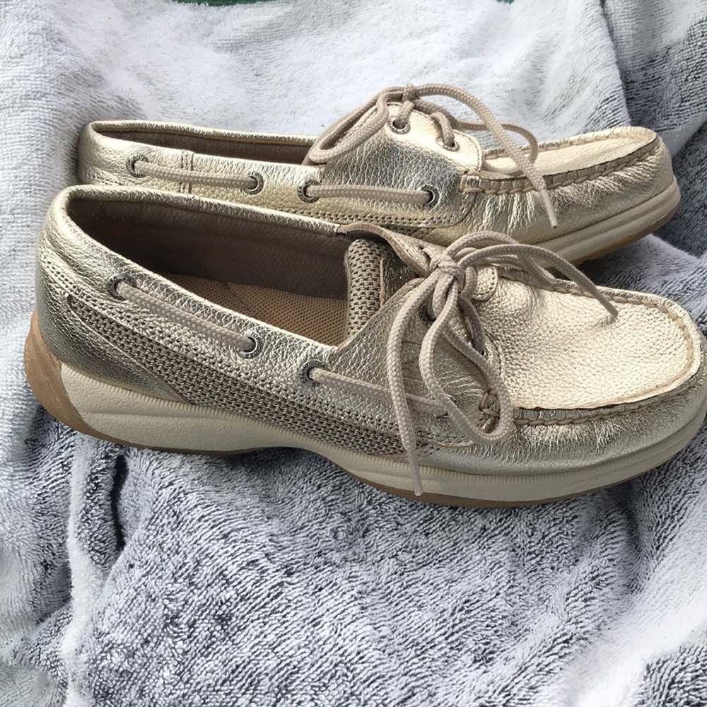 Sperry Topsider gold size 5 1/2 new